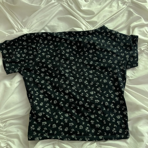 Crop Top - Picture 3 of 4